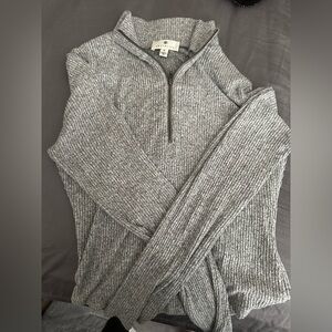 Socialite Heather Gray Ribbed top